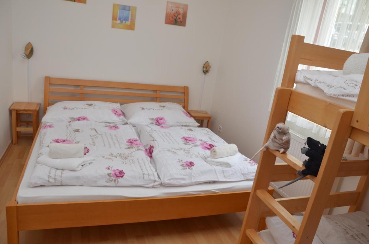 Апартаменты Lipno Riviera - Mysi V Bote Липно-над-Влтавой Экстерьер фото