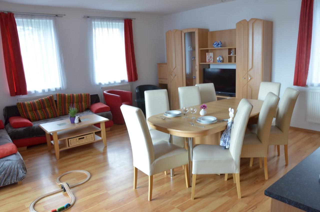 Апартаменты Lipno Riviera - Mysi V Bote Липно-над-Влтавой Экстерьер фото